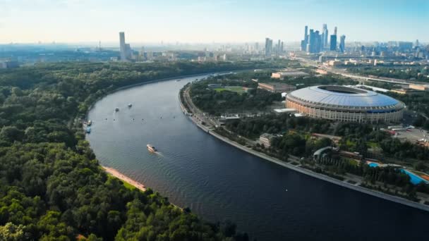 Rusya Moskova Haziran 2018 Stadyum Luzhniki Moskva Nehri Etrafında Uçan — Stok video