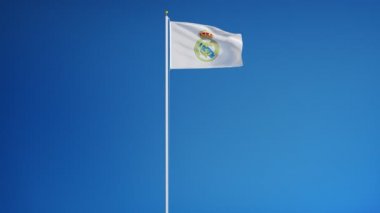 İspanya Madrid Temmuz 2018: Real Madrid C.F. bayrağı mavi gökyüzüne karşı yavaş hareketle sallanıyor, editoryal animasyon, sorunsuz döngülü, yakın çekim, alfa kanalında izole.