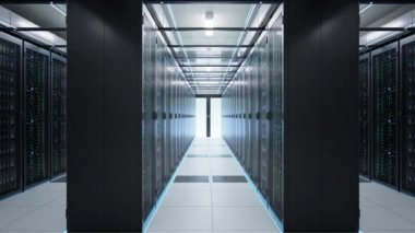 Kamera çok sayıda pasajlar tarafından paylaşılan sunucu ekipmanları rafları gösteren loş ışık veri merkezinde hareket ediyor. Sorunsuz döngülü fotogerçekçi 3d render animasyon.