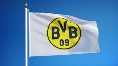 Almanya Dortmund Temmuz 2018: Borussia Dortmund bayrağı mavi gökyüzüne karşı yavaş hareket, editoryal animasyon, sorunsuz döngülü, yakın çekim, alfa kanalda izole sallayarak.