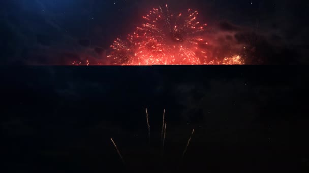 Feliz Navidad Texto Saludo Con Partículas Chispas Cielo Negro Noche — Vídeos de Stock