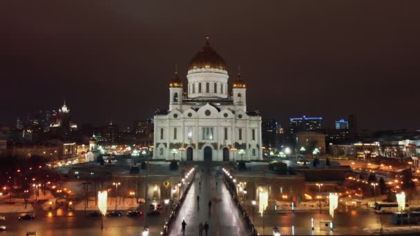 Volando Hacia Catedral Cristo Salvador Moscú Luces Brillantes Vida Nocturna — Vídeo de stock