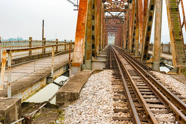 Crossing River Railway Bridge Nam Cuong Vietnam — Stock Photo, Image