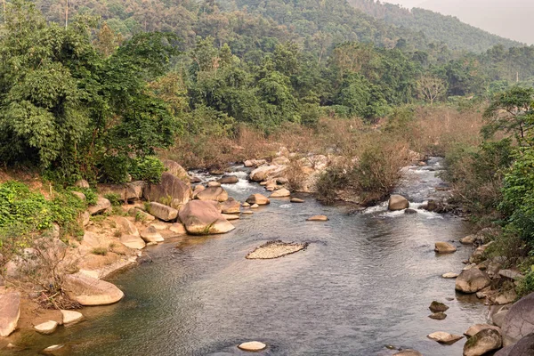 河儿颜在越南边境附近与老挝接壤的南 Phao 景观观 — 图库照片