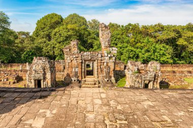 Pre Rup bir Hindu Tapınağı'nda Angkor, Kamboçya, devlet Khmer tapınak kral olarak ve 961 adanmış inşa var. Tapınak dağ kombine tuğla, laterite ve kumtaşı İnşaat.