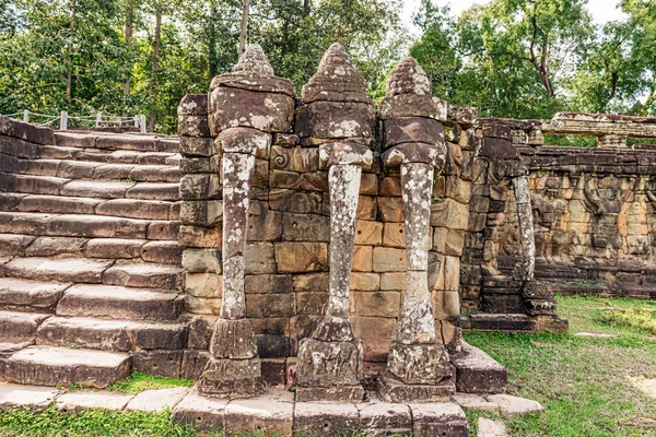 Elefantenterrasse Angkor Siem Reap Kambodscha Gesäumt Von Elefantenschnitzereien Und Statuen — Stockfoto