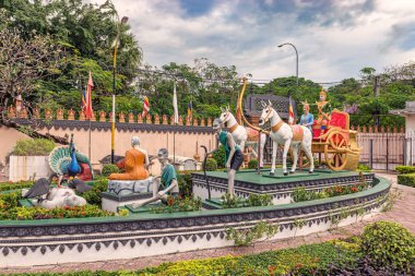 Siem Reap, Kamboçya - 19 Kasım 2017: Olay yerinde Wat Preah balo Rath. Tarihsel Budist Tapınağı ile renkli pagodadan, Siem Reap, Kamboçya Angkor,'bahçelerde karmaşık olduğunu.