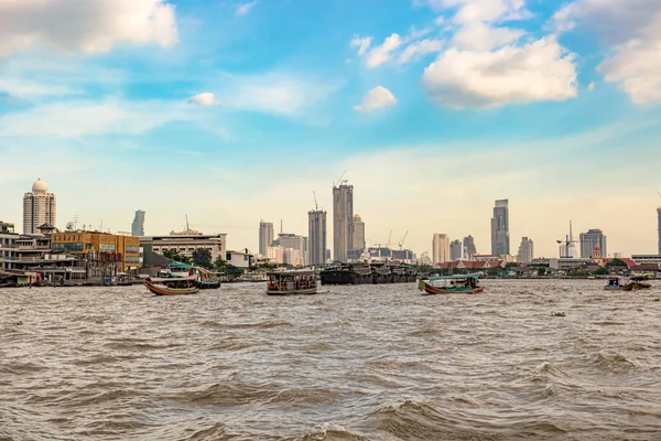 Bangkok Tailandia Nov 2017 Barcos Con Turistas Flotando Río Chao —  Fotos de Stock