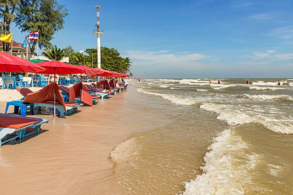 Hua Hin Thailand November 2017 Toeristen Het Strand Resort Stad — Stockfoto