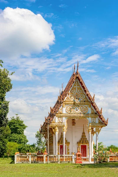 Κτίρια Στο Wat Srisutaram Βουδιστικό Ναό Στο Χωριό Luang Mueang — Φωτογραφία Αρχείου