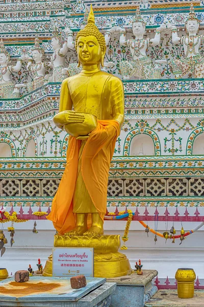 Estatuas Buda Oro Wat Arun Ratchawaram Ratchaworamawihan Monumental Templo Buddhist —  Fotos de Stock