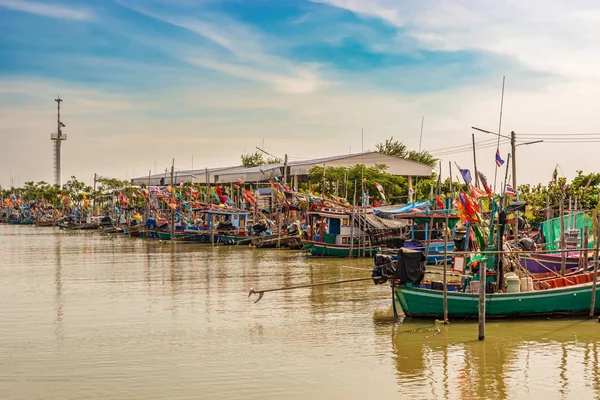 Comunidad Pescadores Sus Barcos Muelle Tailandia —  Fotos de Stock