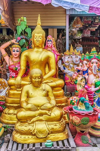 Βουδισμός Και Ινδουιστών Θρησκευτικά Τεχνήματα Για Την Πώληση Από Δρόμο — Φωτογραφία Αρχείου