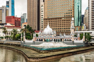 Kuala Lumpur, Malezya - 5 Ocak 2018: Tarihsel Masjid Jamek Camii Kuala Lumpur, Malezya ortasına. Cami inşa edilmiştir 1907 olduğunu en eski camisi Kuala Lumpur, Malezya.
