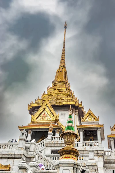 Bangkok Dicembre 2017 Turisti Visita Tempio Buddista Wat Traimit Dove — Foto Stock