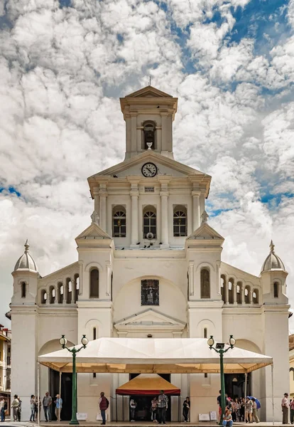 Marinilla Kolombiya Mart 2018 Nsanların Önünde Kilise Our Lady Varsayım — Stok fotoğraf