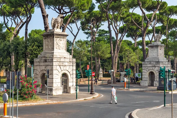 Rome Italie Août 2014 Personnes Entrée Des Jardins Villa Borghese — Photo