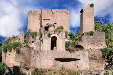Roma, İtalya 'daki Piazza Vittorio' daki Porta Magica 'da görüntü