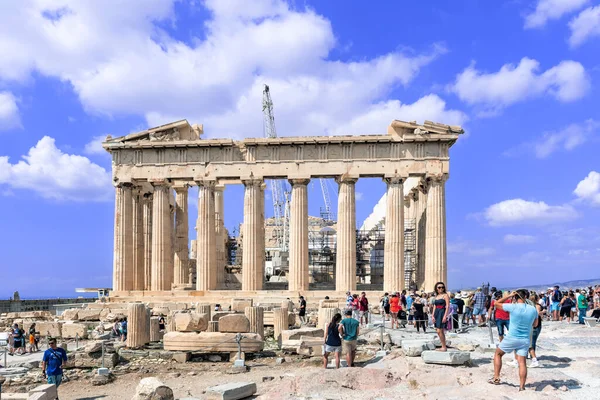 Atene Grecia Settembre 2014 Turisti Visita Partenone Sull Acropoli Ateniese — Foto Stock