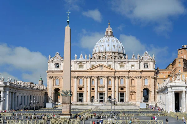 Рим Італія Серпня 2014 Року Туристи Які Відвідують Базиліку Святого — стокове фото