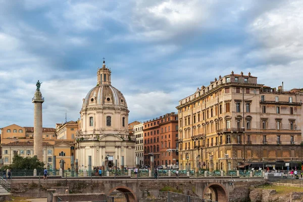 Róma Olaszország 2014 Szeptember Kilátás Trajan Column Santa Maria Loreto — Stock Fotó
