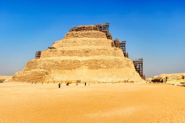 Den Första Egyptiska Pyramiden Farao Djoser Århundradet Ligger Nekropolen Saqqara — Stockfoto