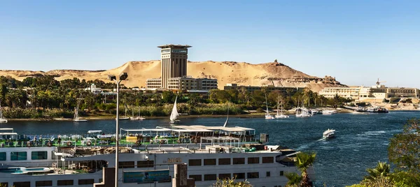 Aswan Egipt Stycznia 2015 Widok Łodzie Nilu Aswanie Egipt — Zdjęcie stockowe