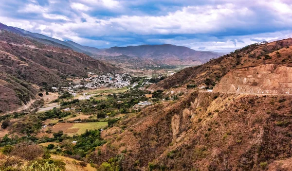 Malebný Letecký Pohled Malé Městečko Sacapulas Hor Guatemale — Stock fotografie