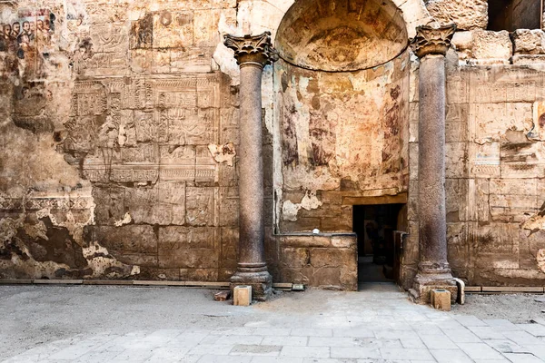 Udsigt Ved Den Arkitektoniske Detalje Indgangen Til Det Gamle Luxor - Stock-foto