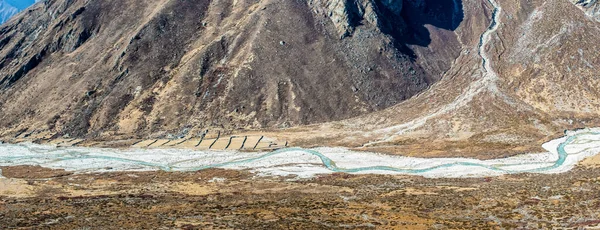 Вид Живописную Ванну Рекой Горах Фалай Маршруте Everest Base Camp — стоковое фото