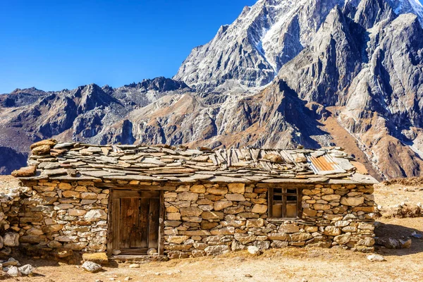 Widok Dom Zbudowany Przy Użyciu Kamieni Nepalu Drodze Everest Base — Zdjęcie stockowe