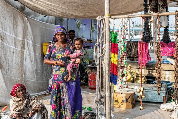 Pushkar India Nov 2018 Τοπική Γυναίκα Που Πωλούν Αγαθά Στο — Φωτογραφία Αρχείου