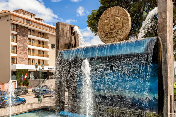 Куско Перу Апреля 2019 Года Водный Фонтан Скульптурой Бога Солнца — стоковое фото