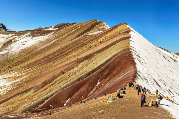 Cusco Peru April 2019 Touristen Auf Einer Trekkingroute Vinicunca Region — Stockfoto