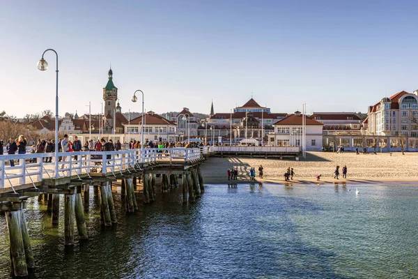 Sopot Polen Februar 2019 Spaziergänger Auf Der Seebrücke Der Ostsee — Stockfoto