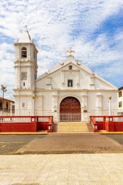 Las Tablas, Panama - 11 Ocak 2020: Las Tablas, Panama 'daki Santa Librada Kilisesi cephesine bakın.