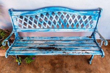 Pedasi, Panama 'daki evin verandasındaki eski köy tezgahına bakın.