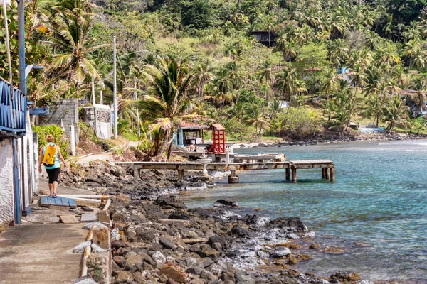 Widok Palmy Morze Domy Isla Grande Brzegu Prowincja Colon Panama — Zdjęcie stockowe