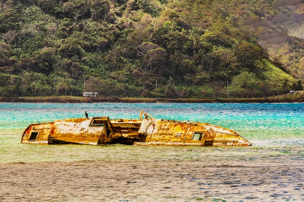 Widok Stary Zardzewiały Wrak Statku Wybrzeżu Isla Grande Pobliżu Portobelo — Zdjęcie stockowe