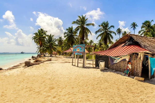 San Blas Panamá Feb 2020 Cabañas Nativas Una Hermosa Playa —  Fotos de Stock