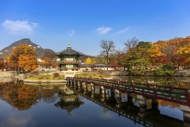 Sonbaharda Gyeongbokgung Sarayı, Seoul, Güney Kore.