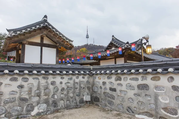 韓国ソウルの南山コル韓屋村の古い家 — ストック写真