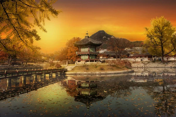Época Outono Palácio Gyeongbokgung Seul Coreia Sul Imagens Royalty-Free