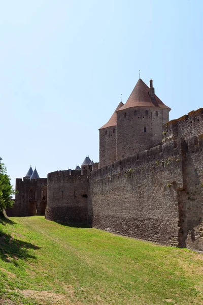 Carcassonne. French fortified town in the department of Aude. Southern France. — Stock Photo, Image