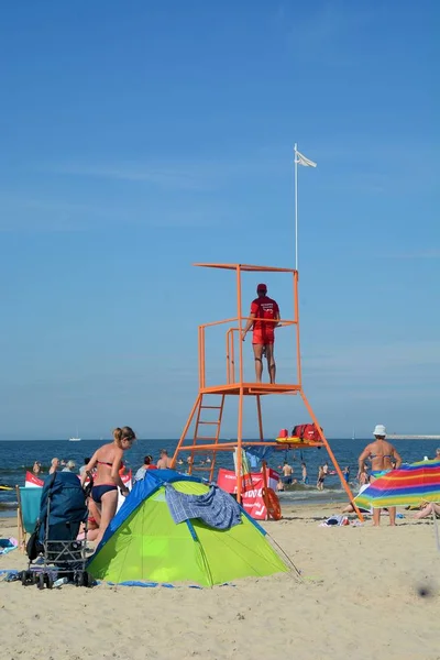 Baywatch kulesine Swinoujscie, Polonya, 14 Temmuz 2018 sahilde