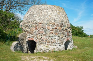 Ostra Torp, Smygehamn, İskandinavya, İskandinavya, Avrupa 'daki tarihi bir kireç taşı endüstrisinden kireç taşı fırını..
