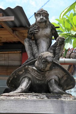 Tapınak kompleksleri Sanur, Bali Adası, Endonezya sokakların duvarlarına hayvan heykelleri.