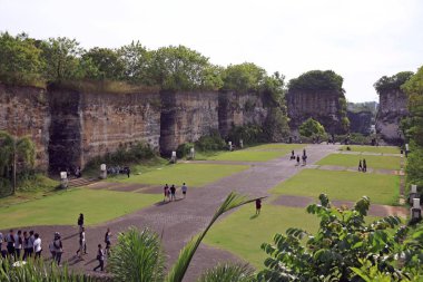 Garuda-Vişnu-Kenchana (Garuda Wisnu Kencana; kısaltma Gwk) Endonezya, Bali Güney kesiminde Bukit yarımadasında bulunan özel bir parktır. 240 hektarlık park alanıdır