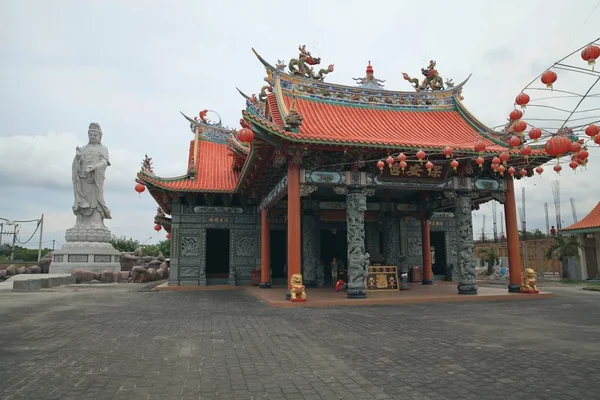 中国风格的佛教寺庙在巴厘岛 印度尼西亚 — 图库照片
