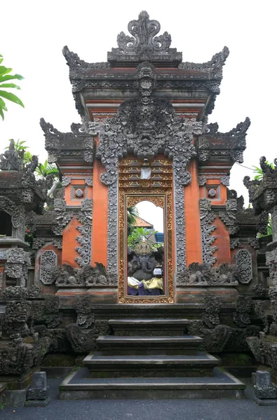 Ubud Bali Endonezya Sokaklarında Alışılmadık Binalar Gates — Stok fotoğraf